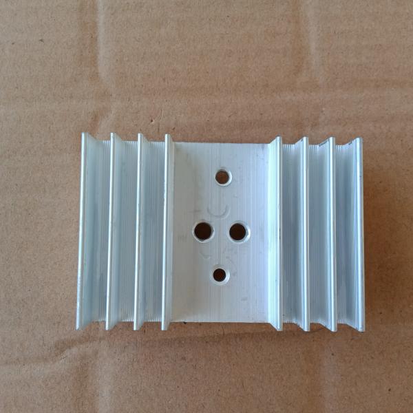 <Heat Sink ระบายความร้อน  1 TR บาง 032A 5.5 CM*